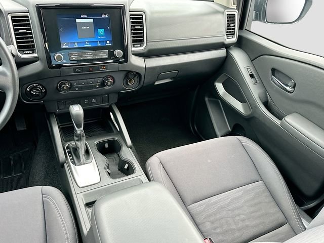 Used 2024 Nissan Frontier SV image 21