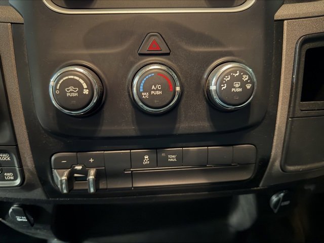 Used 2022 RAM 1500 Tradesman w/ Chrome Appearance Group image 17