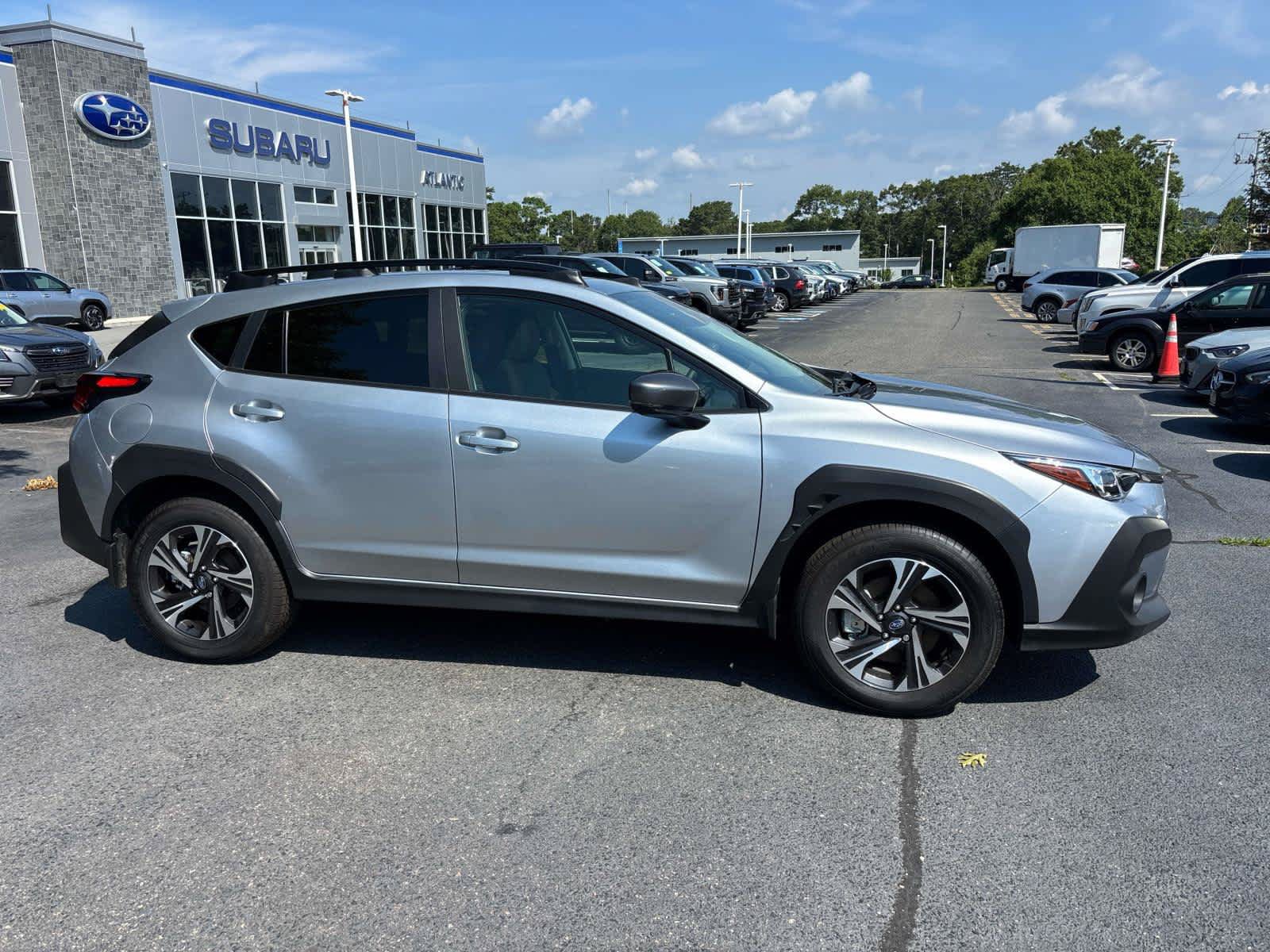 Used 2026 Subaru Crosstrek 2.5i Premium AWD/4WD image 2