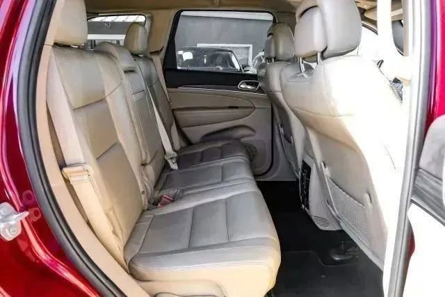 Used 2021 Jeep Grand Cherokee Limited w/ Luxury Group II AWD/4WD image 43