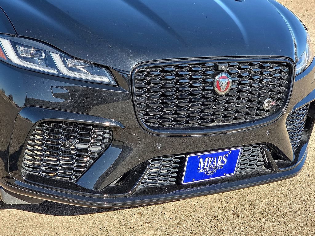 Used 2023 Jaguar F-PACE SVR image 9