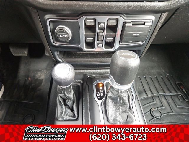 Used 2024 Jeep Gladiator Sport image 19