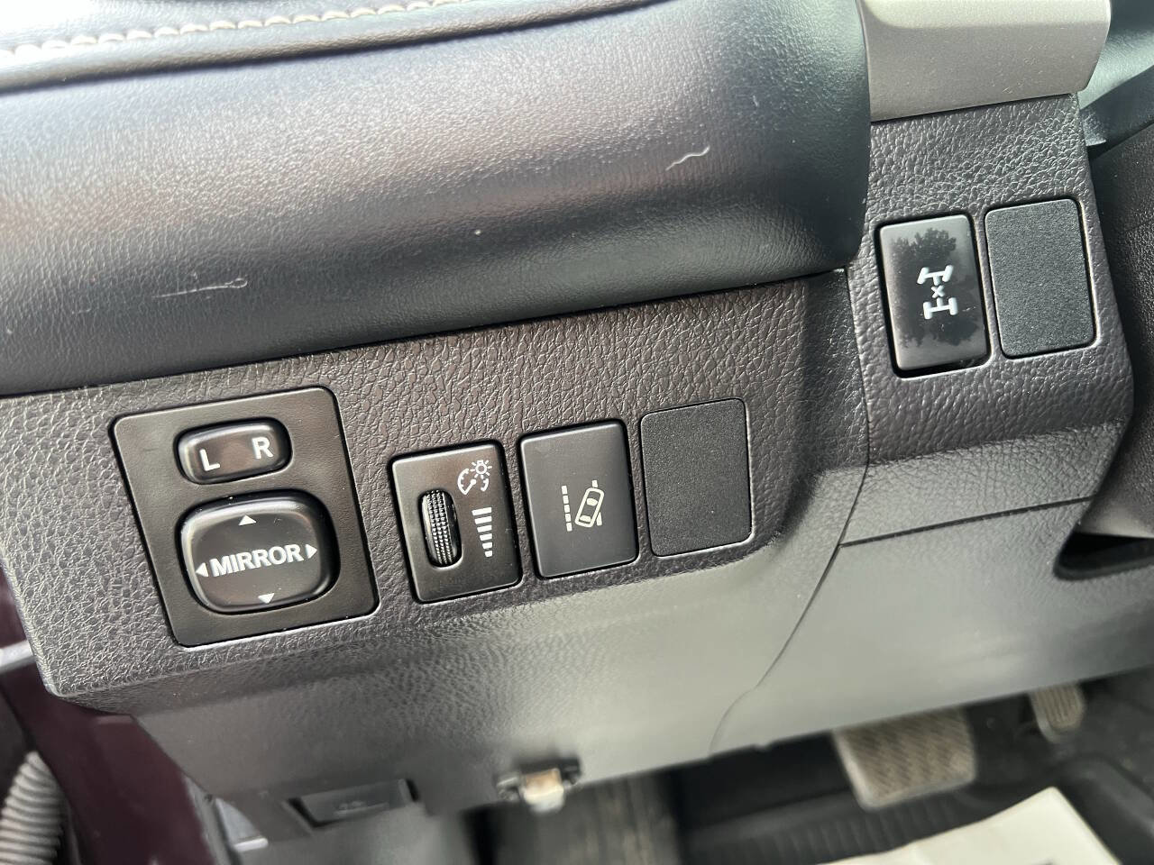 Used 2018 Toyota RAV4 XLE w/ Plus Extra Value Package image 35