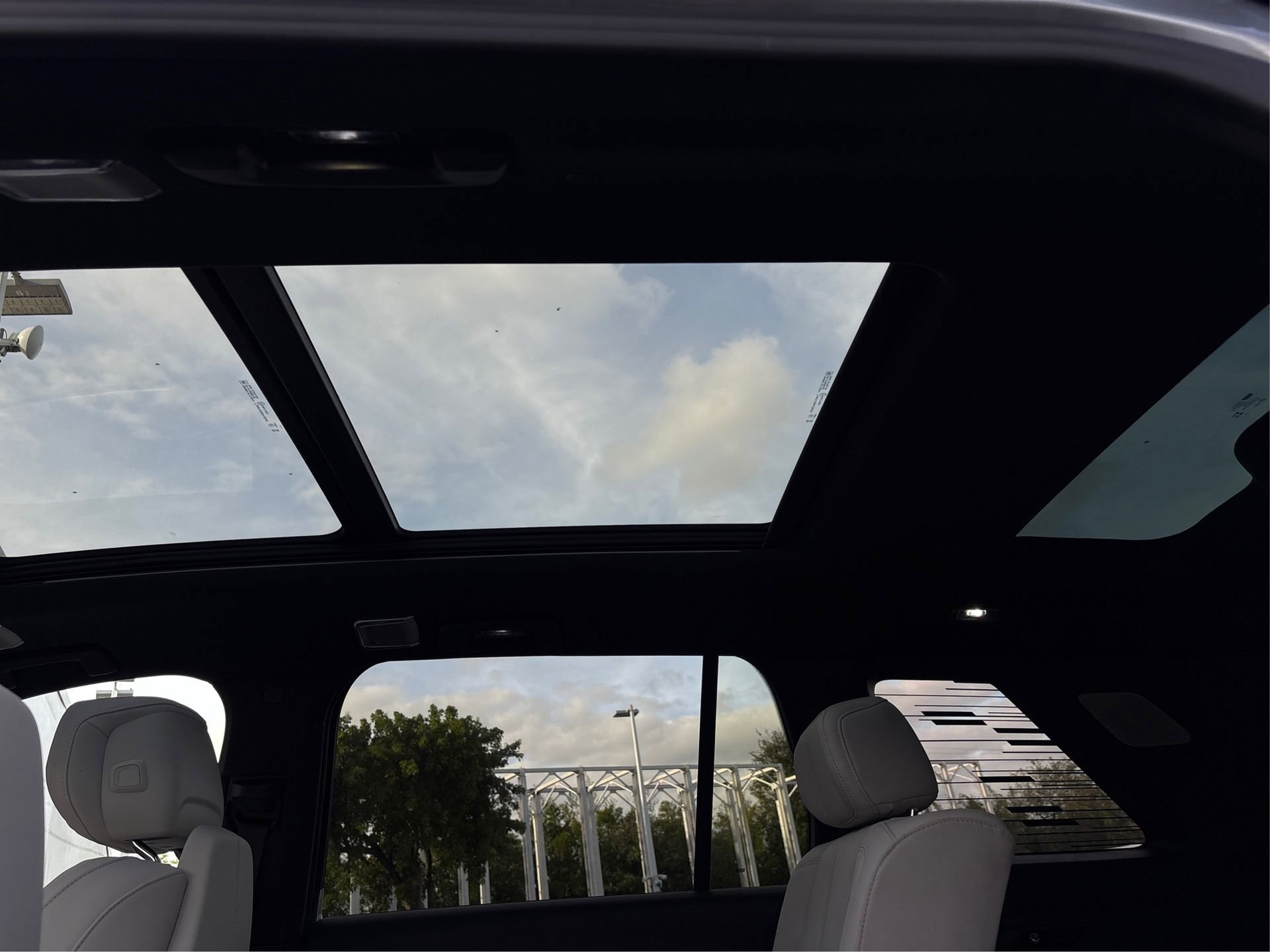 New 2026 Cadillac Vistiq Sport image 34