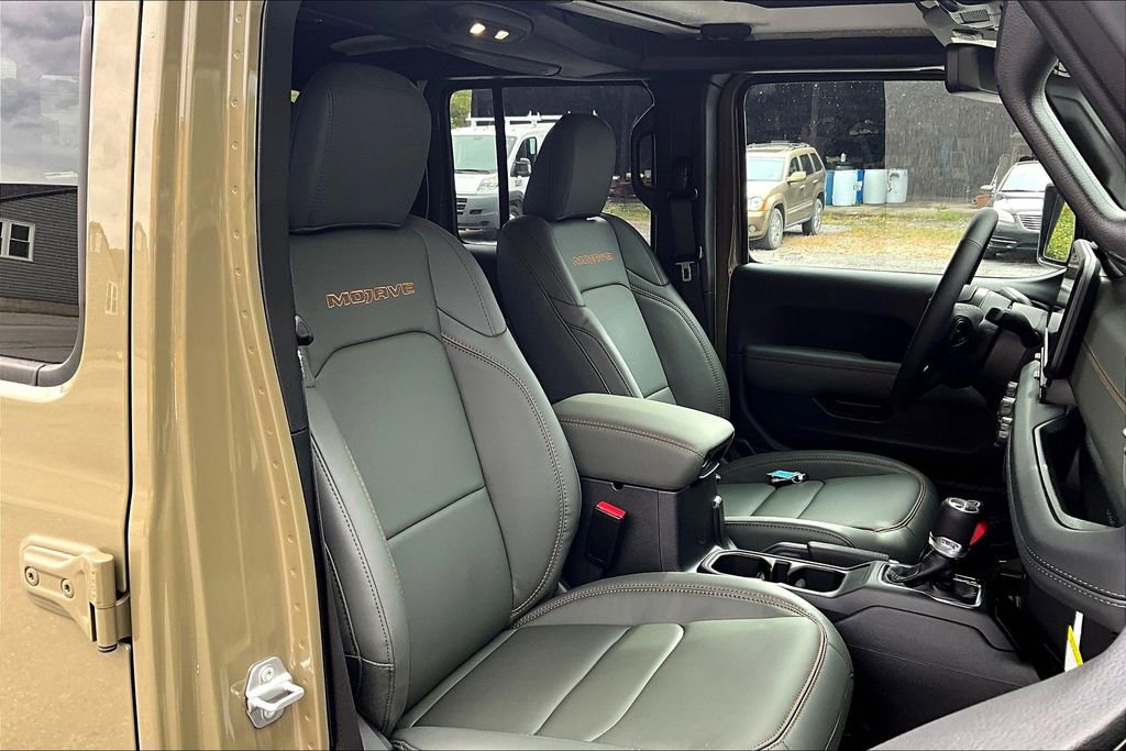 New 2025 Jeep Gladiator Mojave image 8