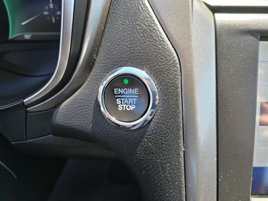 Used 2020 Ford Fusion SEL FWD image 8