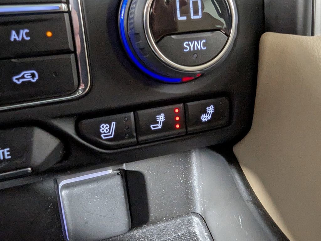 Used 2024 Chevrolet Tahoe Premier image 24