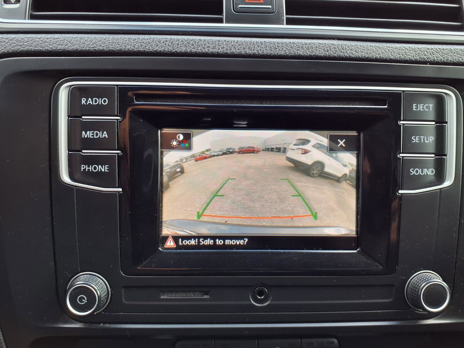 Used 2016 Volkswagen Jetta SE image 6