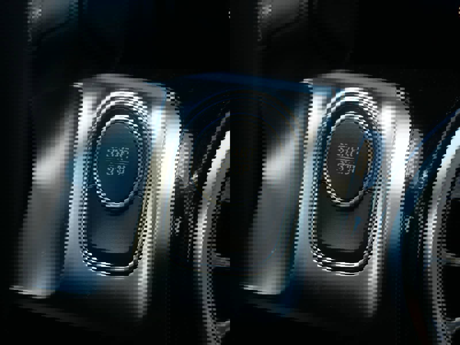 Used 2025 Mercedes-Benz EQB 300 4MATIC image 18