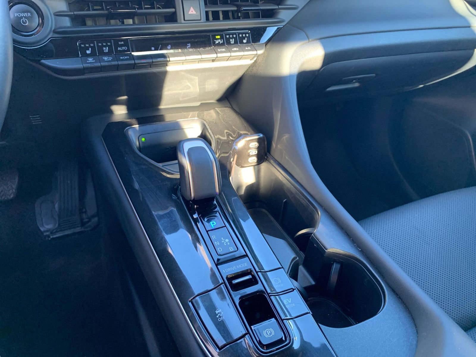 Used 2025 Toyota Crown XLE image 41