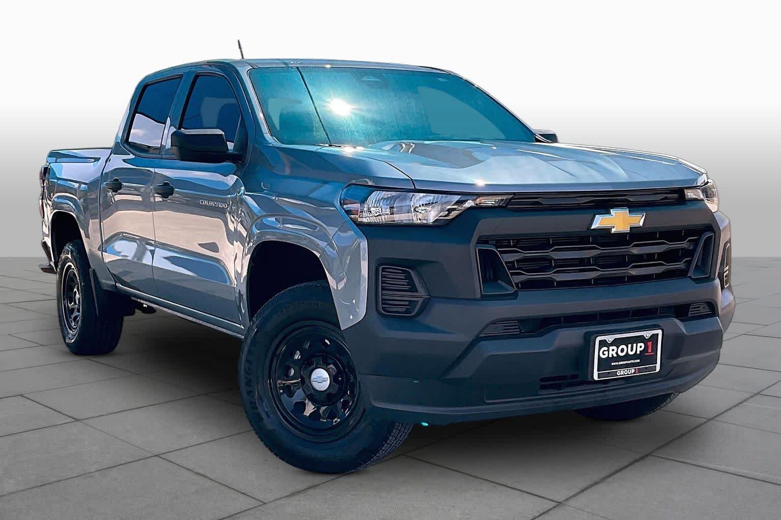 Used 2026 Chevrolet Colorado W/T RWD image 3