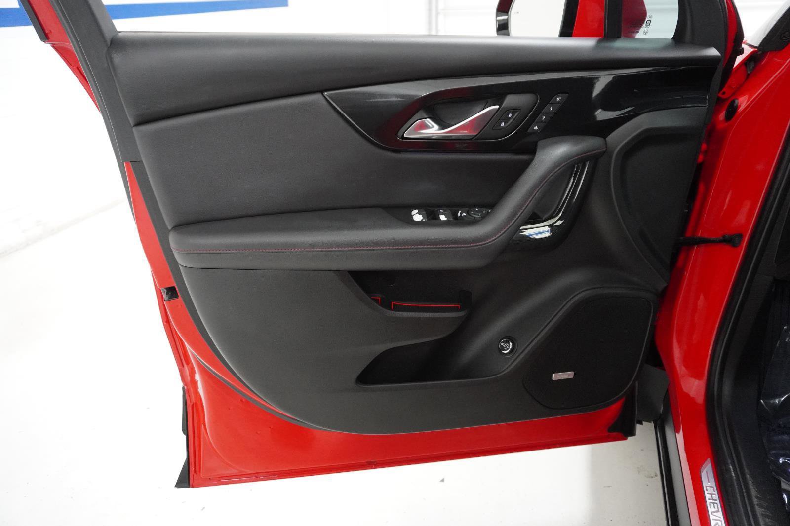 Used 2022 Chevrolet Blazer RS w/ Enhanced Convenience Package FWD image 10