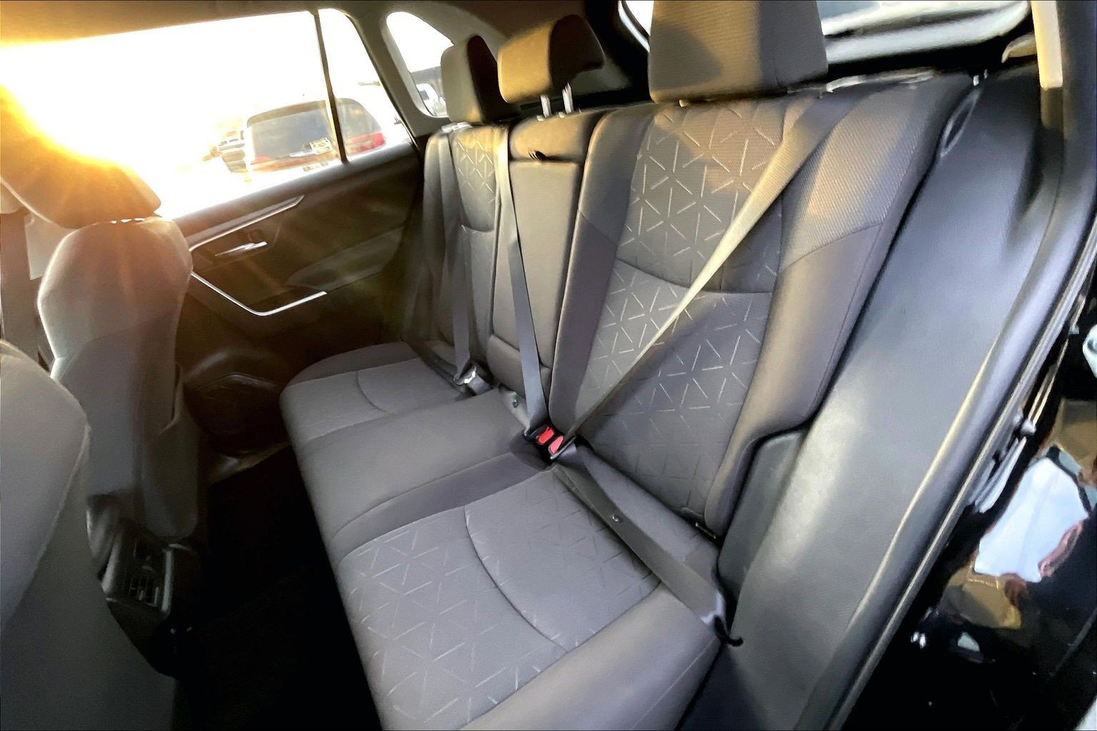 Used 2021 Toyota RAV4 XLE image 25