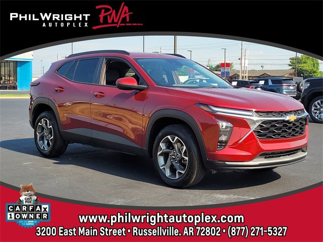 Used 2025 Chevrolet Trax LT image 1