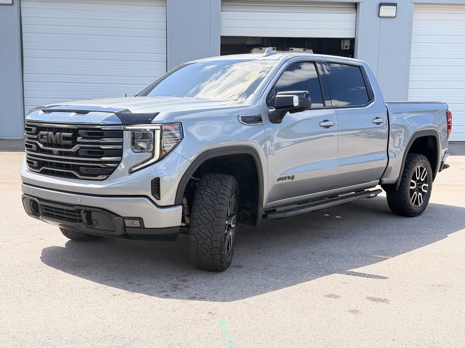 Used 2023 GMC Sierra 1500 AT4 w/ AT4 Preferred Package AWD/4WD image 7