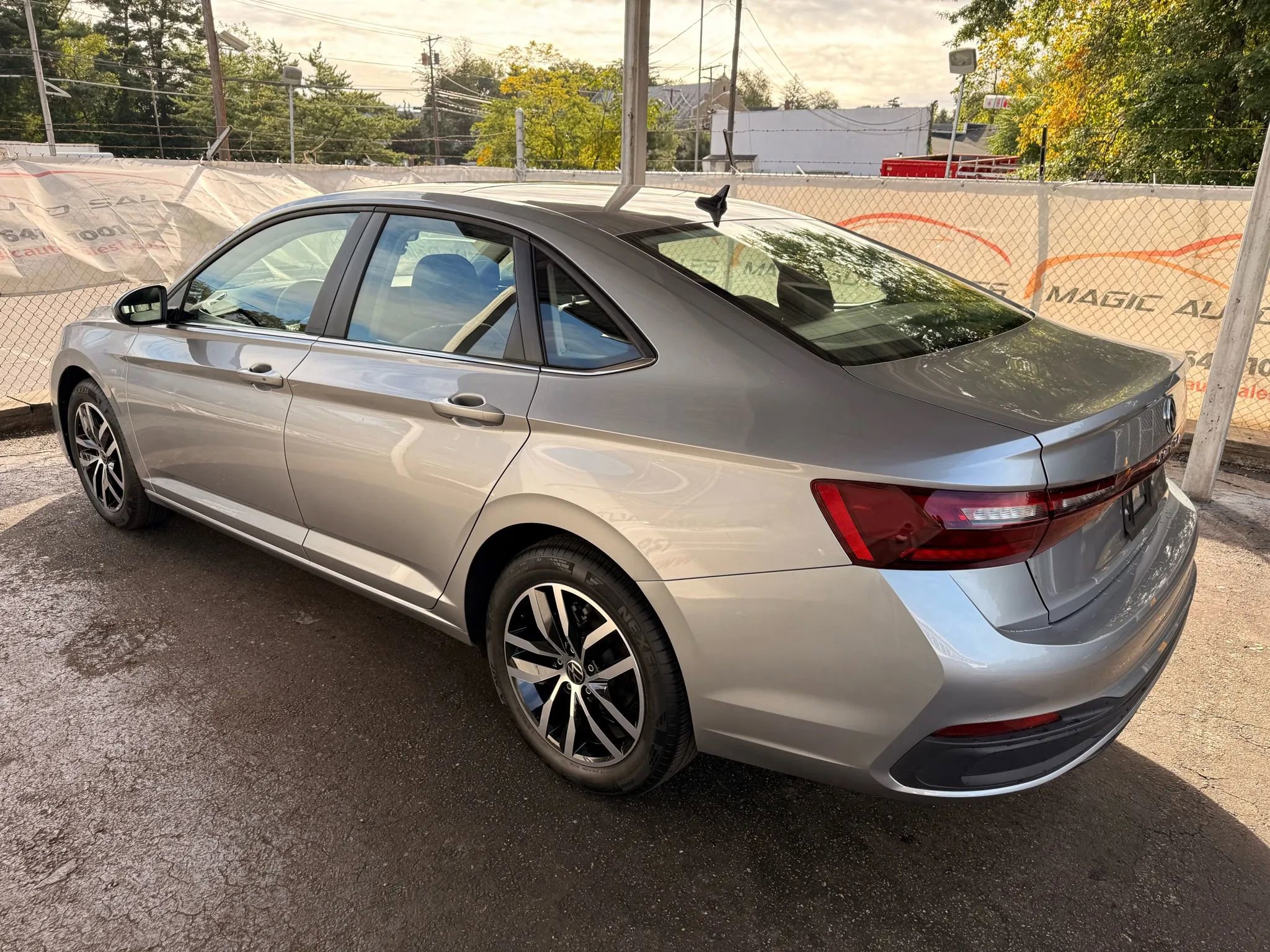 Used 2025 Volkswagen Jetta SE image 62
