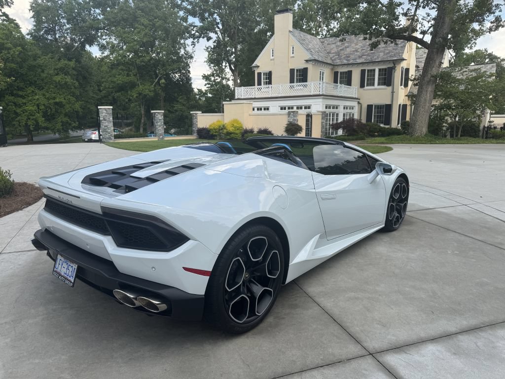 Used 2017 Lamborghini Huracan LP 580-2 RWD image 5