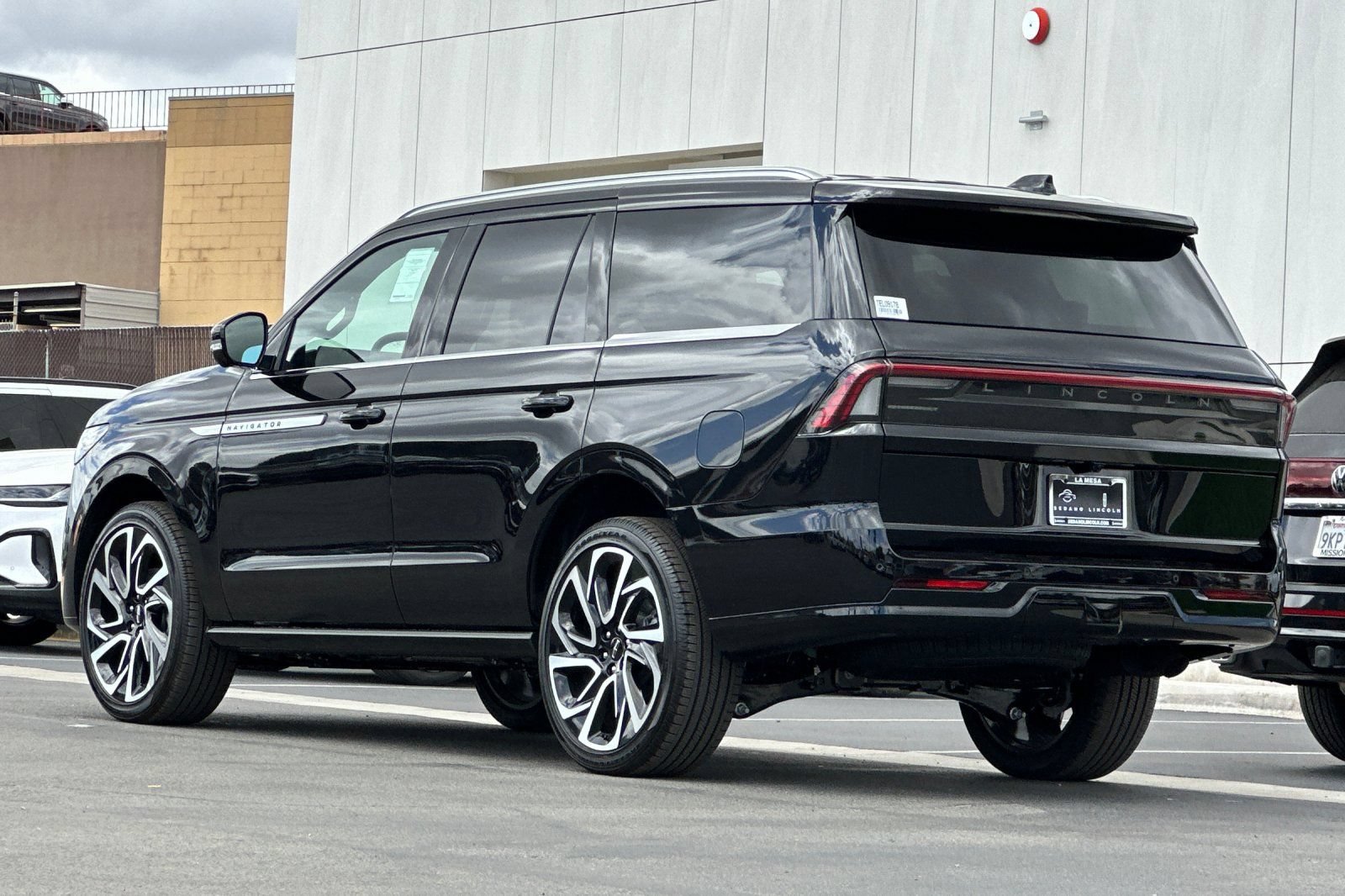 New 2026 Lincoln Navigator Reserve AWD/4WD image 5