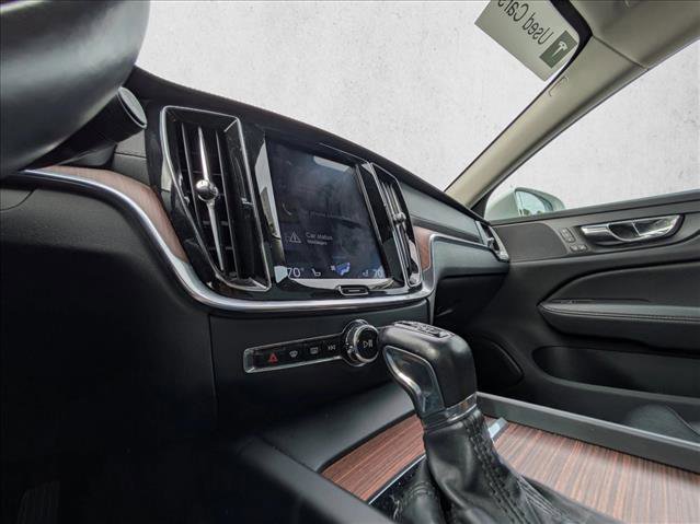 Used 2020 Volvo V60 T5 Cross Country w/ Protection Package Premier image 12