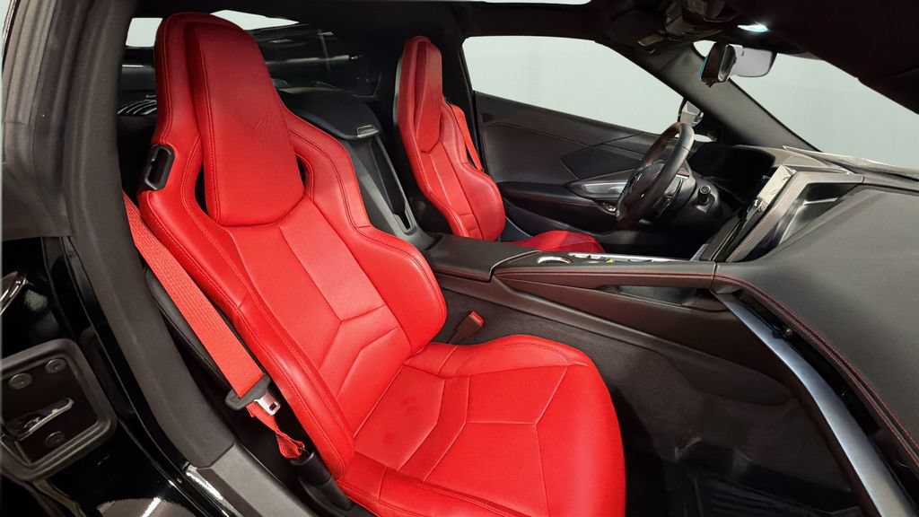 Used 2026 Chevrolet Corvette Z06 RWD image 9
