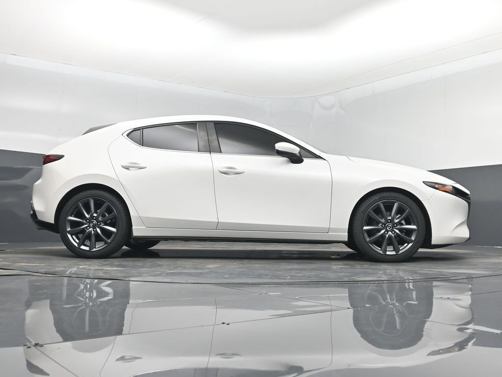Used 2019 MAZDA MAZDA3 Hatchback w/ Preferred Package image 16