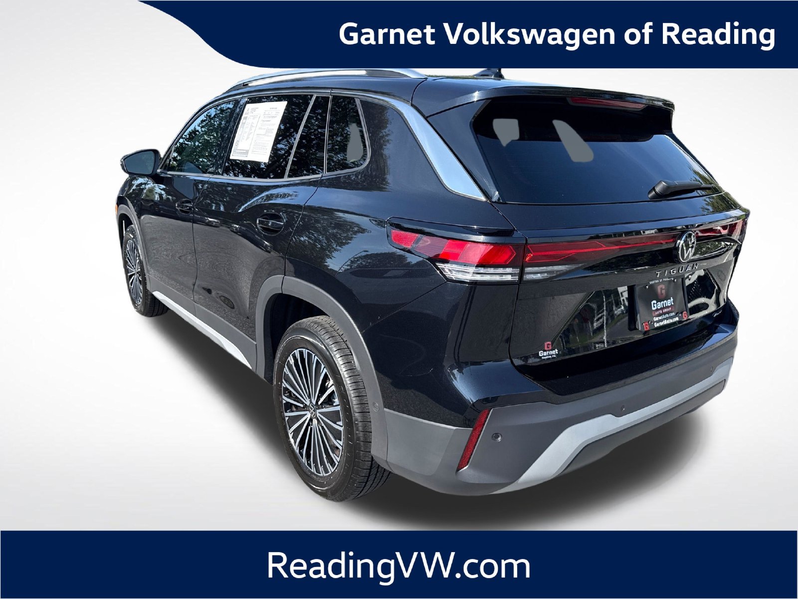 Certified 2025 Volkswagen Tiguan S AWD/4WD image 3