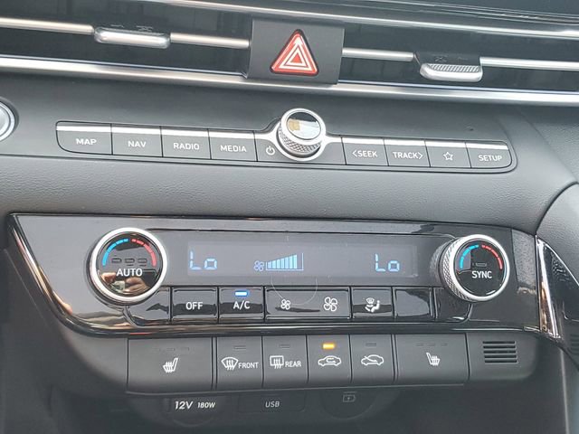 Certified 2025 Hyundai Elantra SEL FWD image 25
