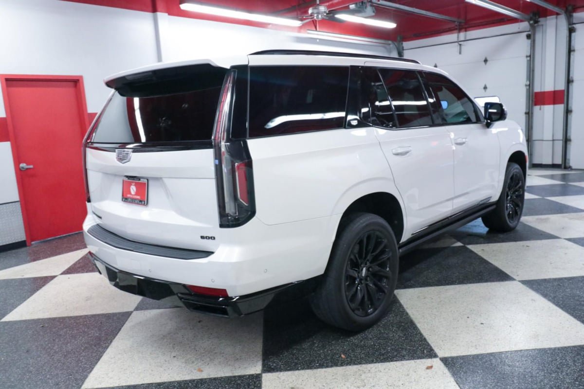 Used 2023 Cadillac Escalade Sport Platinum w/ LPO, ONYX Package AWD/4WD image 7