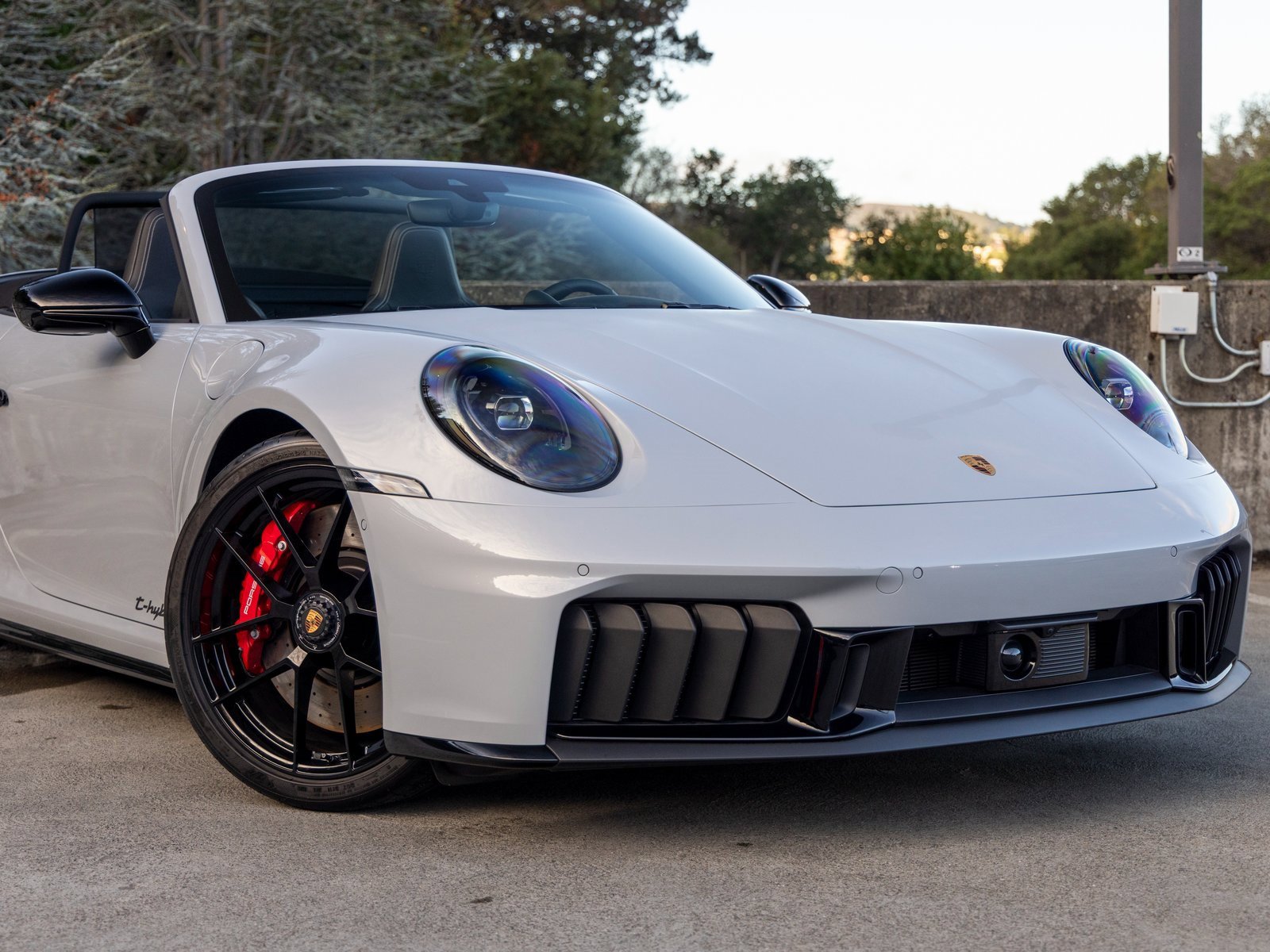 Certified 2025 Porsche 911 Carrera GTS image 9