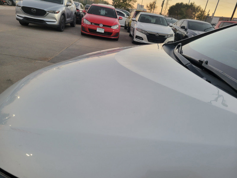 Used 2019 Toyota Prius Prime Plus FWD image 13