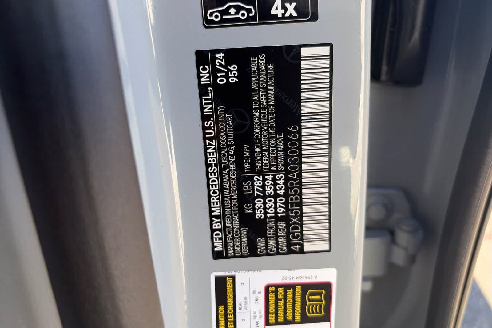 Used 2024 Mercedes-Benz Maybach EQS 680 4MATIC image 33