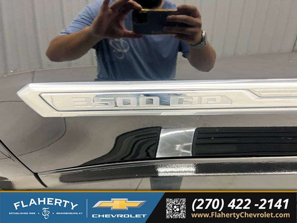 Used 2024 Chevrolet Silverado 3500 High Country AWD/4WD image 18