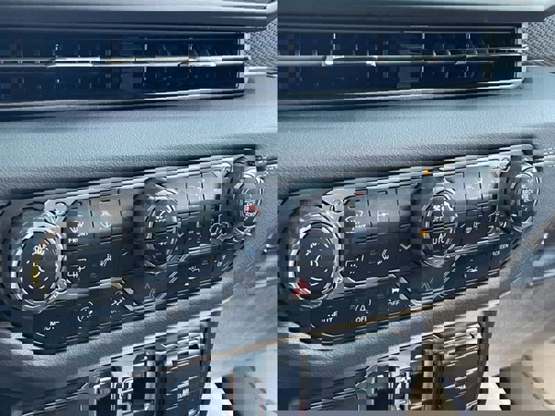 Used 2024 Jeep Gladiator Mojave w/ Technology Group image 22