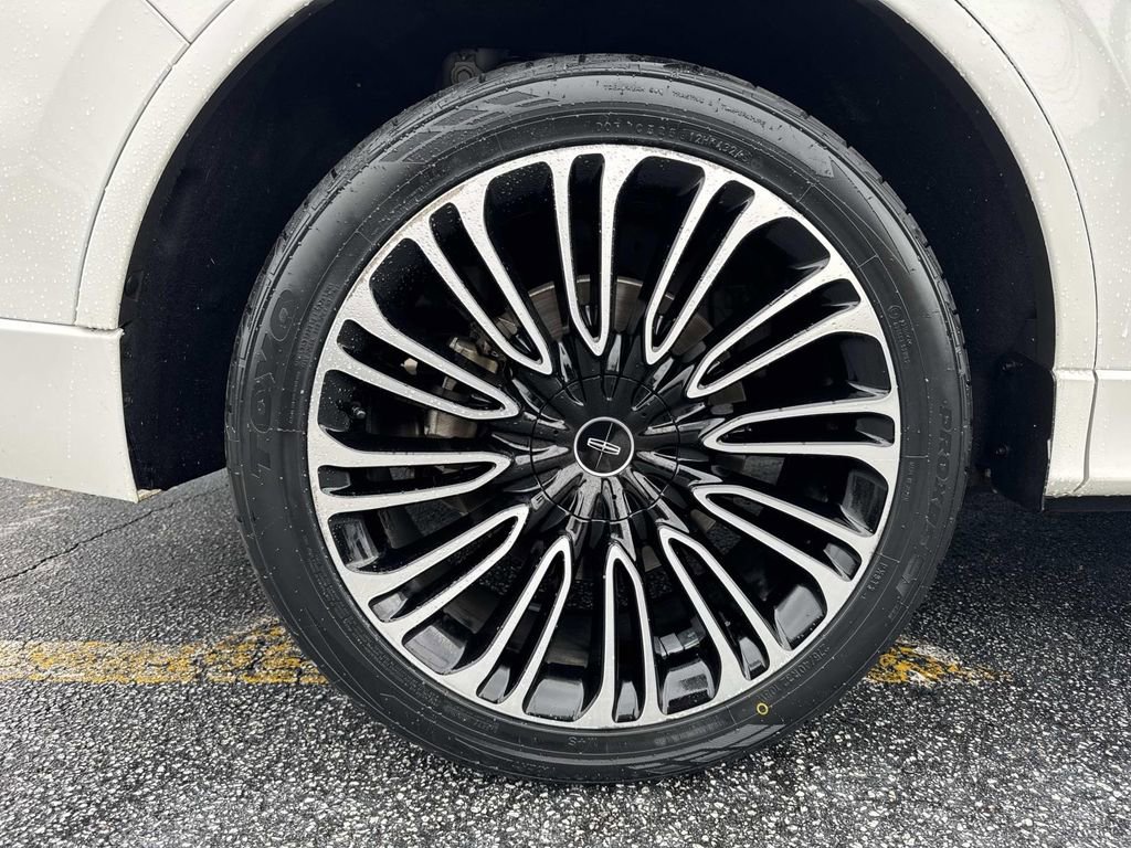 Used 2022 Lincoln Aviator Black Label w/ Dynamic Handling Package image 17
