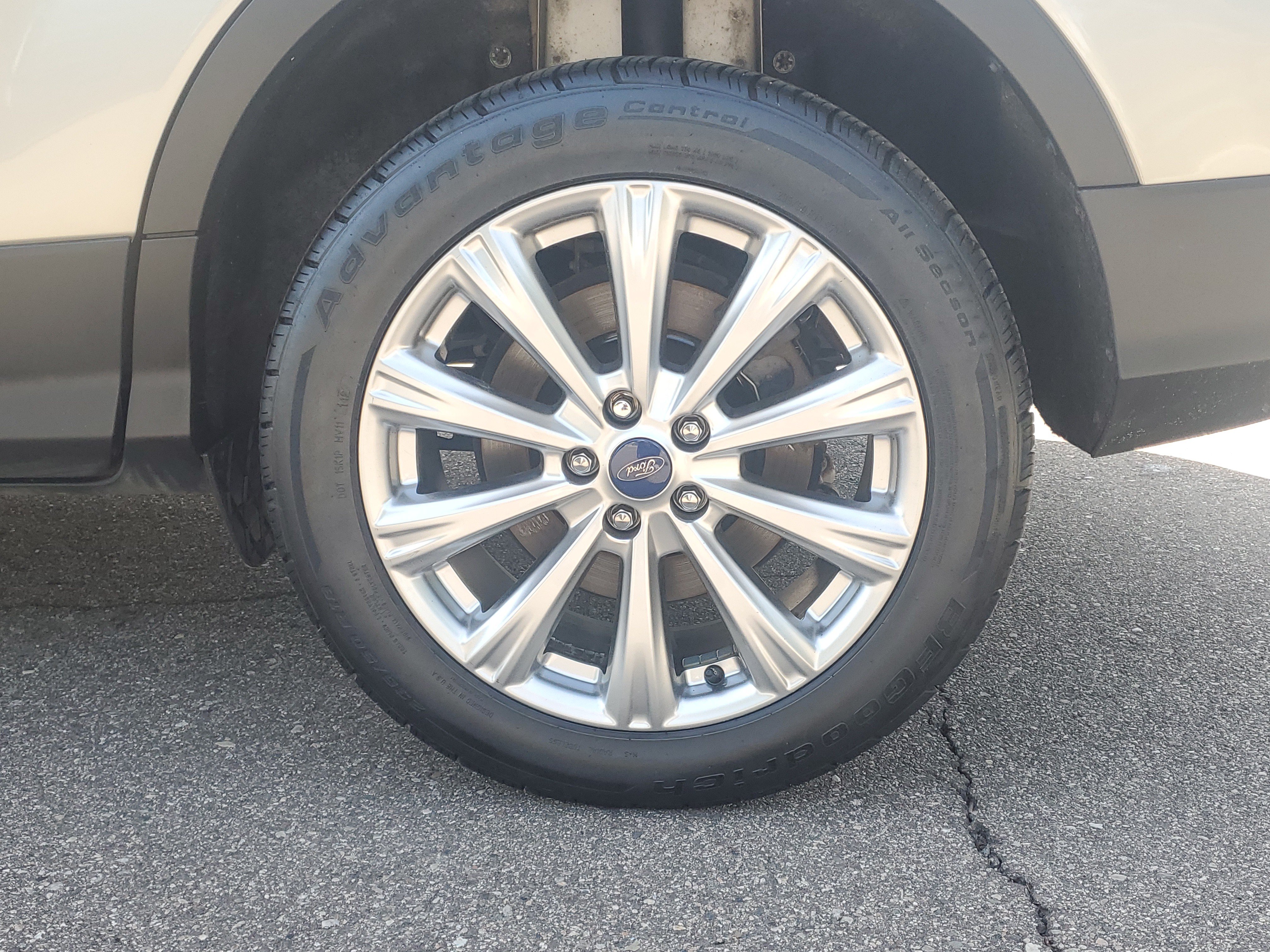 Used 2017 Ford Escape Titanium FWD image 26