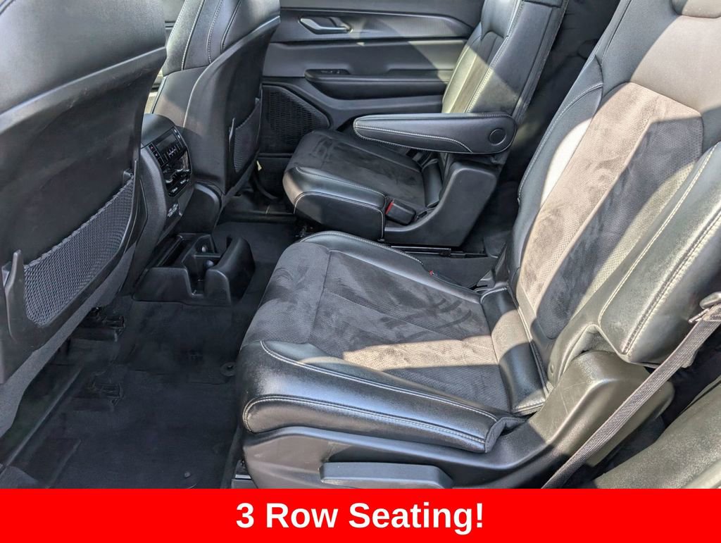 Used 2024 Jeep Grand Cherokee L Altitude AWD/4WD image 41