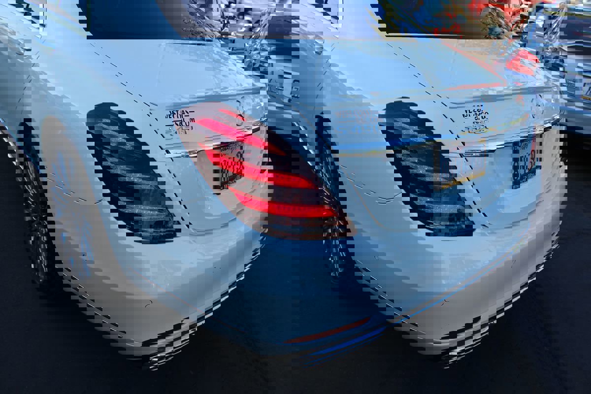 Used 2019 Mercedes-Benz S 450 Sedan image 16