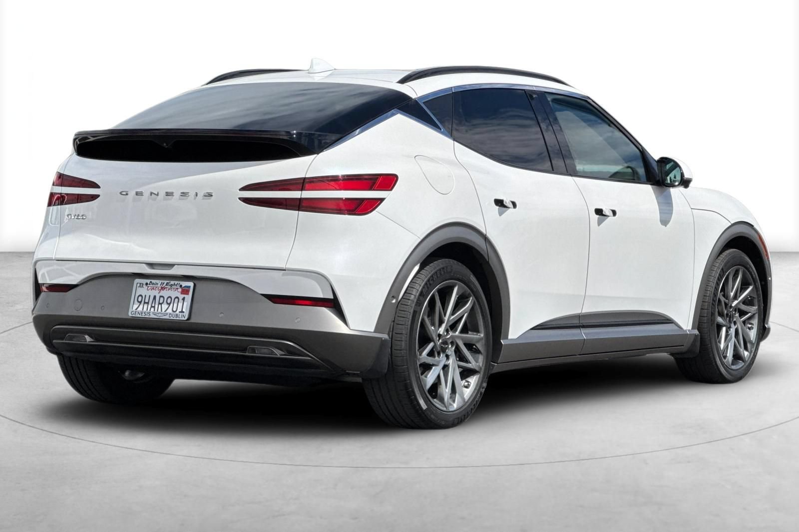 Used 2023 Genesis GV60 Advanced AWD/4WD image 6