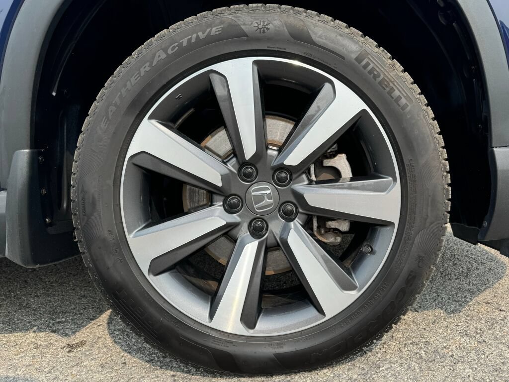 Used 2025 Honda Pilot Touring image 12