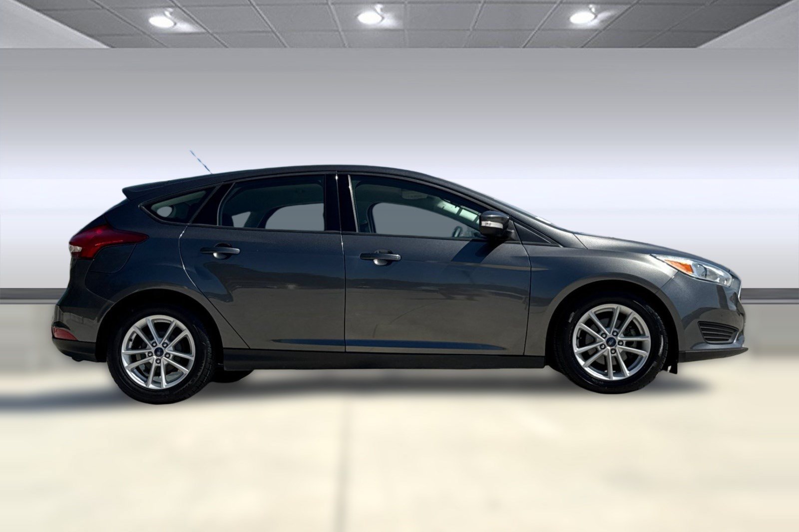 Used 2017 Ford Focus SE FWD image 7