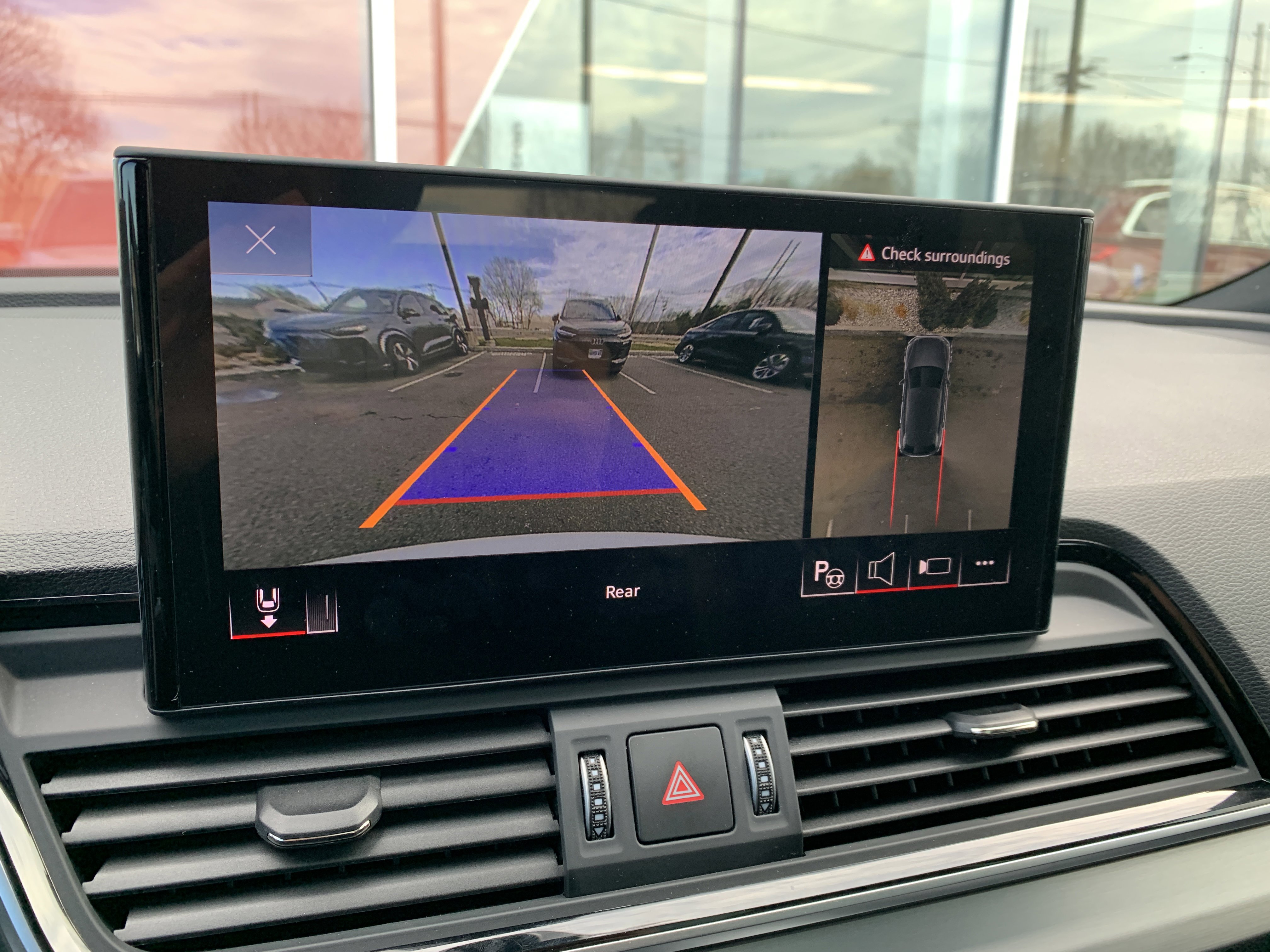 Used 2024 Audi Q5 e Prestige image 25