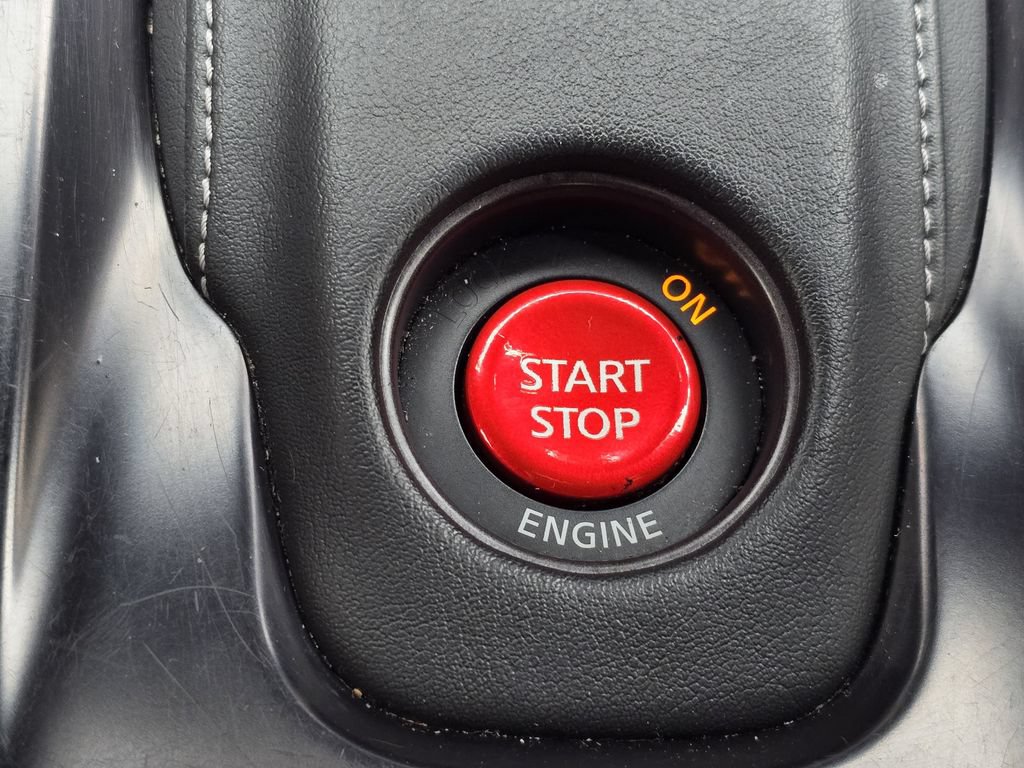 Used 2015 Nissan GT-R Black Edition AWD/4WD image 43