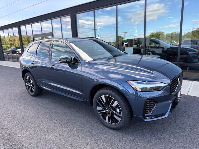 New 2027 Volvo XC60 B5 Core AWD/4WD image 1