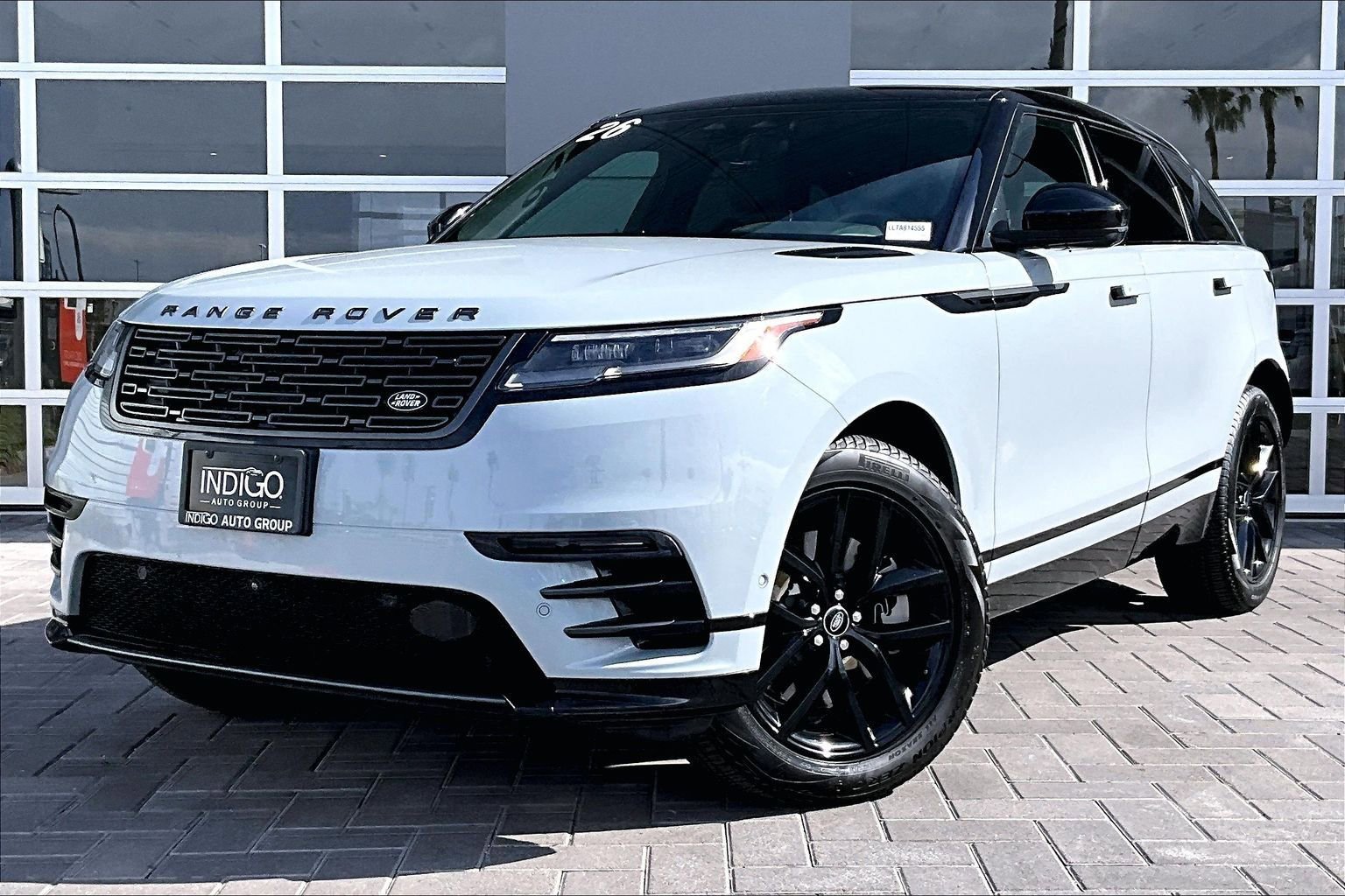 Used 2026 Land Rover Range Rover Velar Dynamic SE image 1