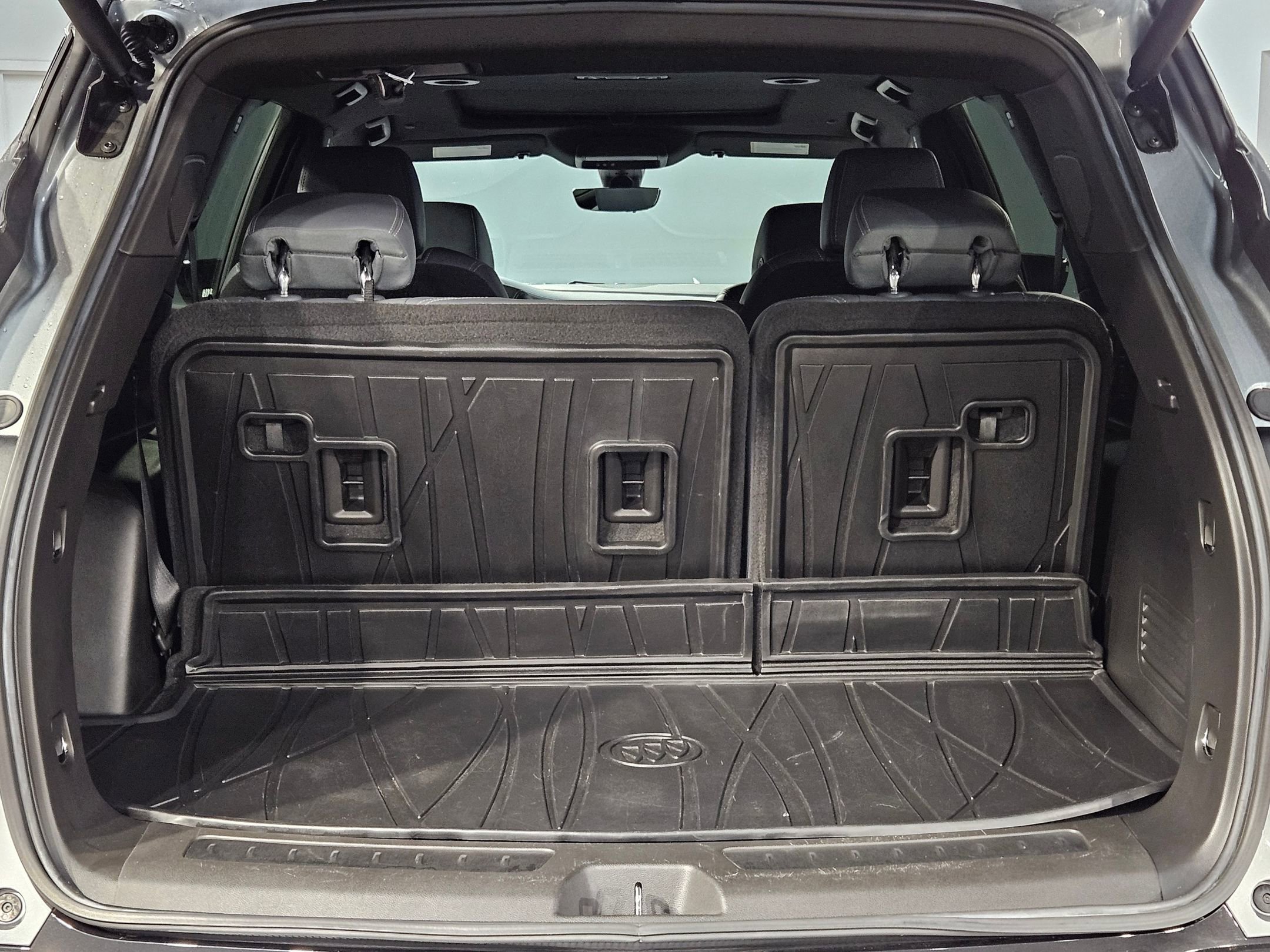 Used 2023 Buick Enclave Premium w/ Experience Buick Package image 18