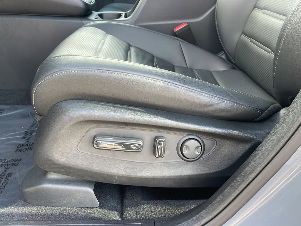 Used 2025 Honda CR-V EX-L image 26