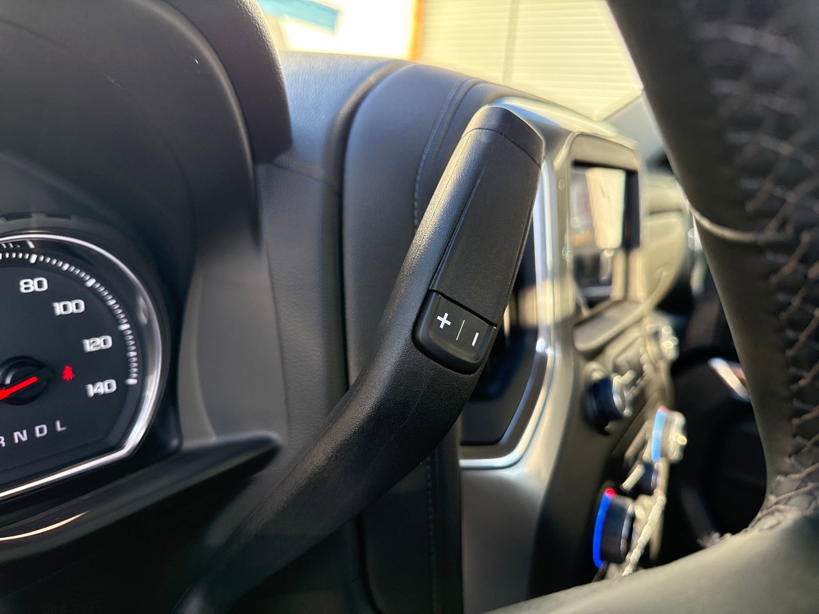 Used 2023 Chevrolet Silverado 2500 LT w/ Convenience Package image 24