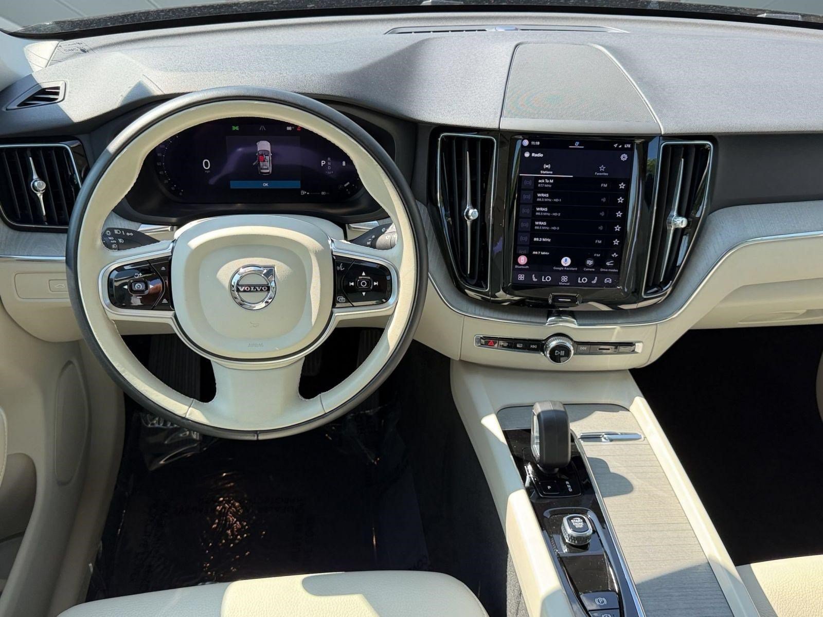 Used 2024 Volvo XC60 B5 Plus AWD/4WD image 29