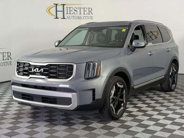 Used 2025 Kia Telluride S image 4