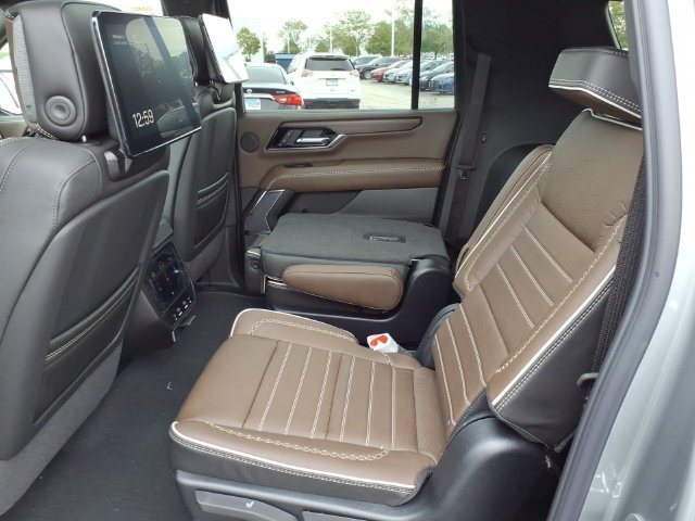 New 2027 GMC Yukon XL Denali Ultimate AWD/4WD image 7